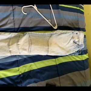 H&M Distressed Light Washed Skinny Jeans